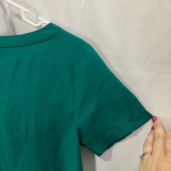 Banana Republic Women’s Teal Green Short Sleeve Satin Feel Blouse Size XS - Picture 5 of 9